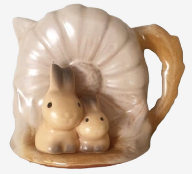 Mid-century Hornsea rabbit posy holder vase from the 1960s with warm beige glaze