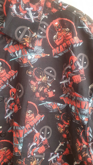 Deadpool Men's Shirt (2XL) - Planet Retro Original