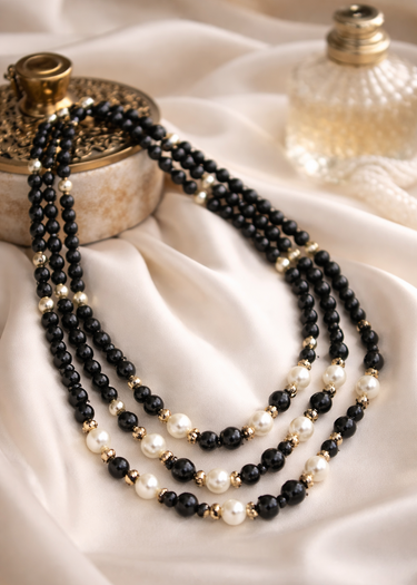 Vintage 1960s Black & Pearl Statement Necklace