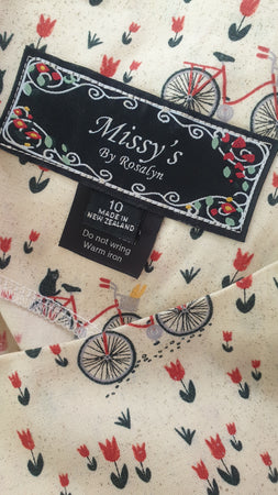 Missy's by Rosalyn NZ Bicycle Tulips Dress New Vintage Clothing Planet Retro NZ 4