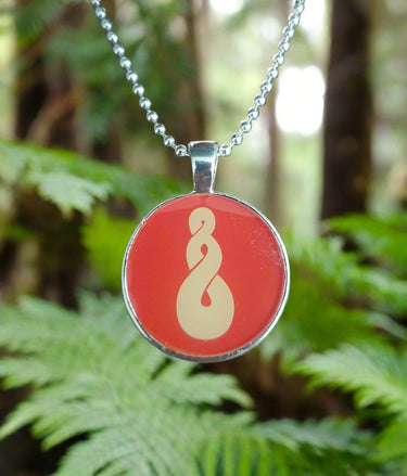 Retro Kiwiana Necklace - Pounamu Twist Planet Retro NZ