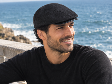 Hatworx NZ Made Black Cheesecutter Cap with Leather Brim (XL)