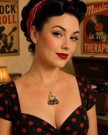 Jubly Umph Necklace - Gramophone