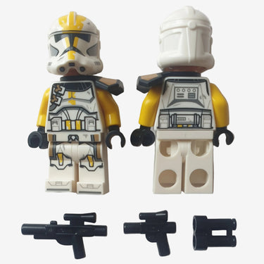 Lego 327th Clone Trooper minifigure pair with blasters and binoculars from set 75431