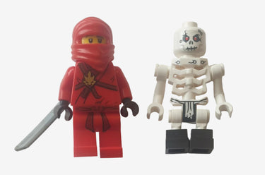 Lego Ninjago Kai DX and Skeleton Warrior minifigures with 2258 instruction booklet from 2011 Masters of Spinjitzu series.