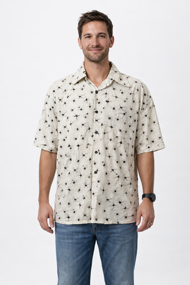 Spider print short sleeve shirt with black spiders on beige fabric – Planet Retro NZ