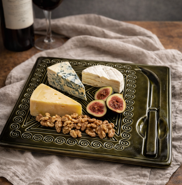 Sylvac 4030 mid-century green ceramic cheese board made in England, featuring geometric relief design, Planet Retro NZ