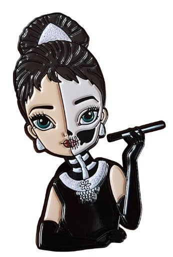Enamel Pin / Brooch - Audrey/Skull Planet Retro NZ