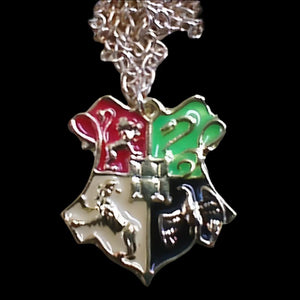 Harry_Potter_Gold_Hogwarts_Crest_Necklace_planet_retro_nz 2